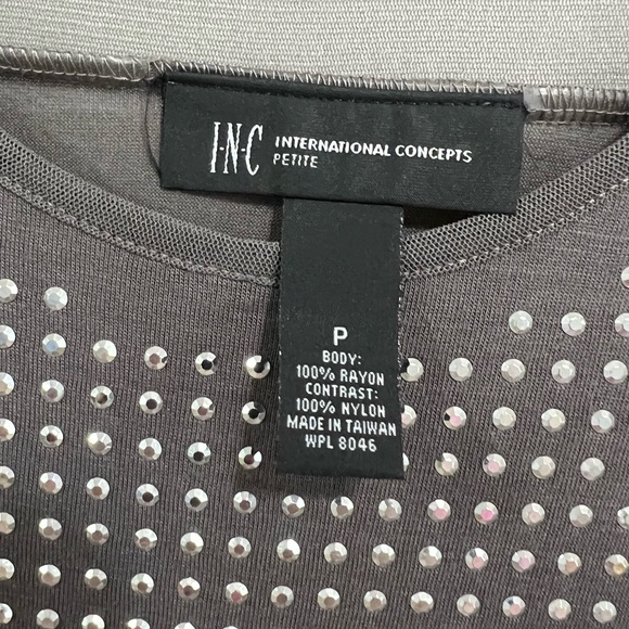 International Concepts shirt, top gray sz petite (maybe PM)with rhinestones EUC - Picture 12 of 12